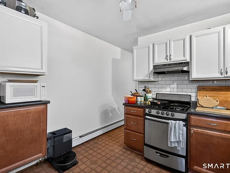 131 Bradley St #2 — Photo 13