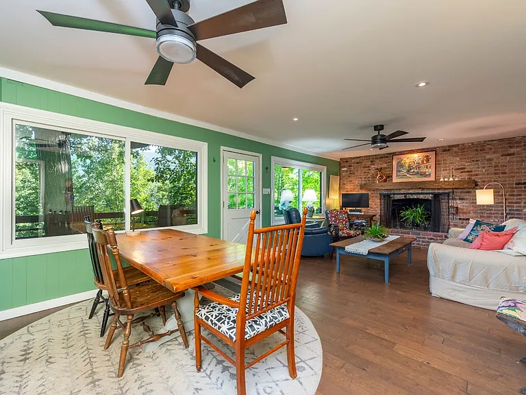 334 Chapman Rd — Photo 10