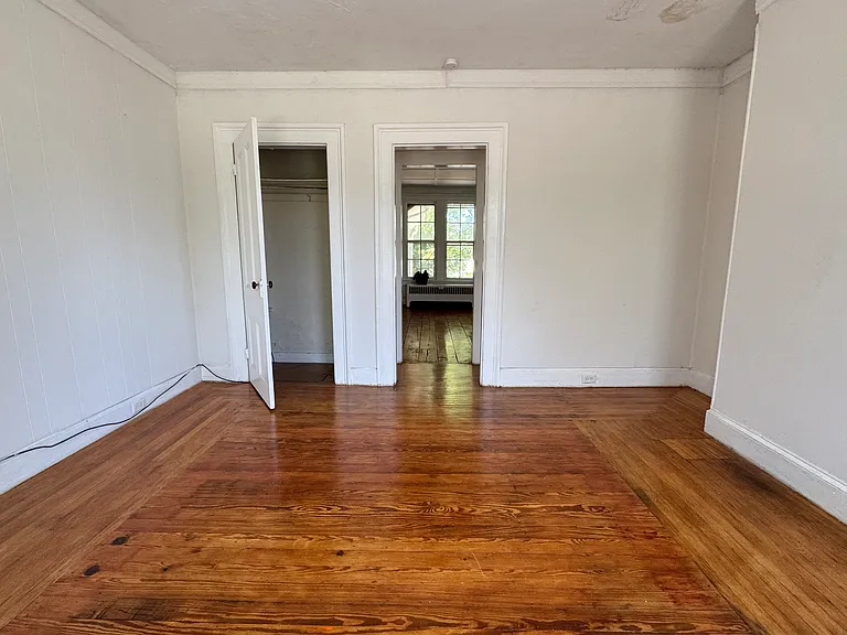 87 N 5th St #2R — Photo 4