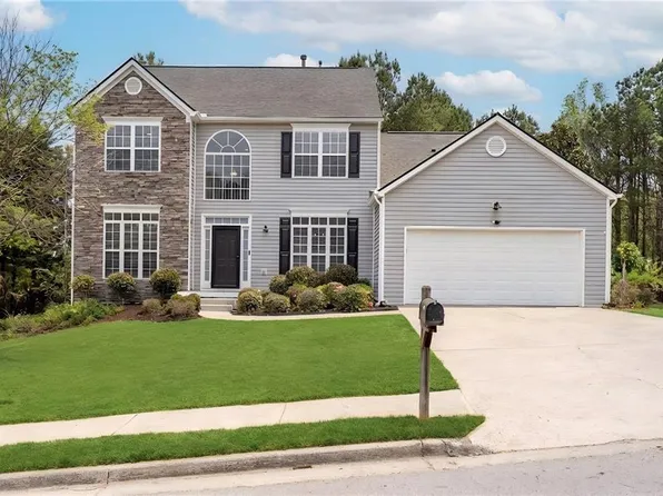 816 Pond View Ln, Sugar Hill, GA 30518