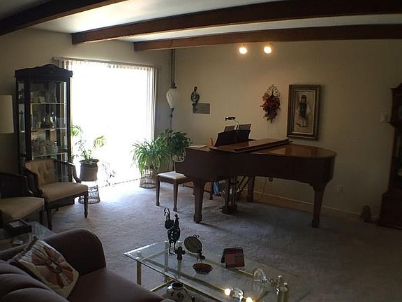 5th image of 401 N Zia Cir
