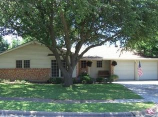2826 Mark Twain Dr, Farmers Branch, TX 75234