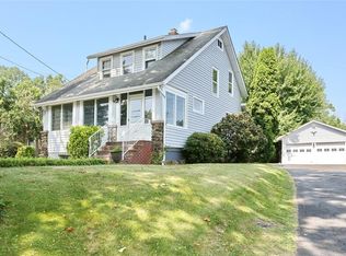 13 Greenbush Rd, Orangeburg, NY 10962