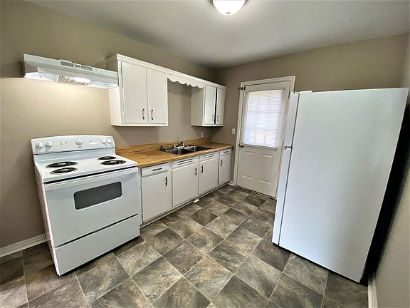 2nd image of 982 Woody Hills Dr #982