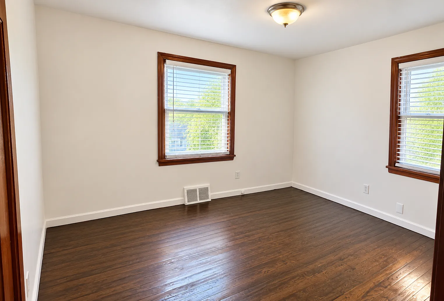 3 bed, 1218 sqft, $1,575 — Photo 4
