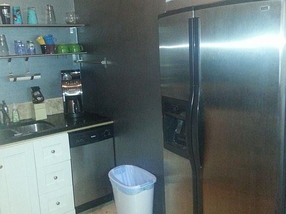 3rd image of 3209 Parkwood Avenue # A Fl 1ST