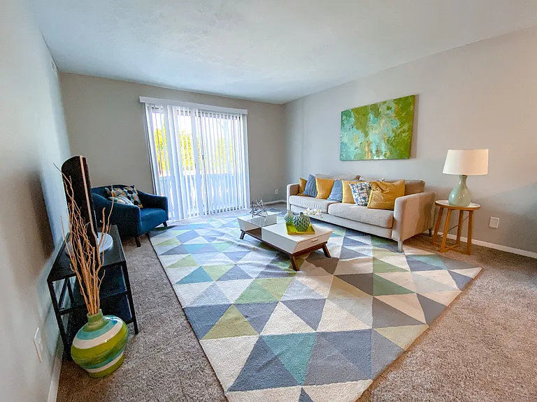 Camelot East Apartments — Photo 12