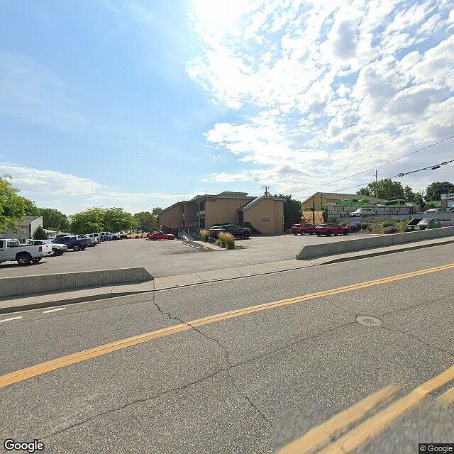 1st image of 7511 W Arrowhead Ave Suite C