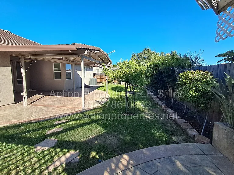 6145 Crater Lake Dr — Photo 58