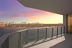 Marina Palms Residences N — Photo 1