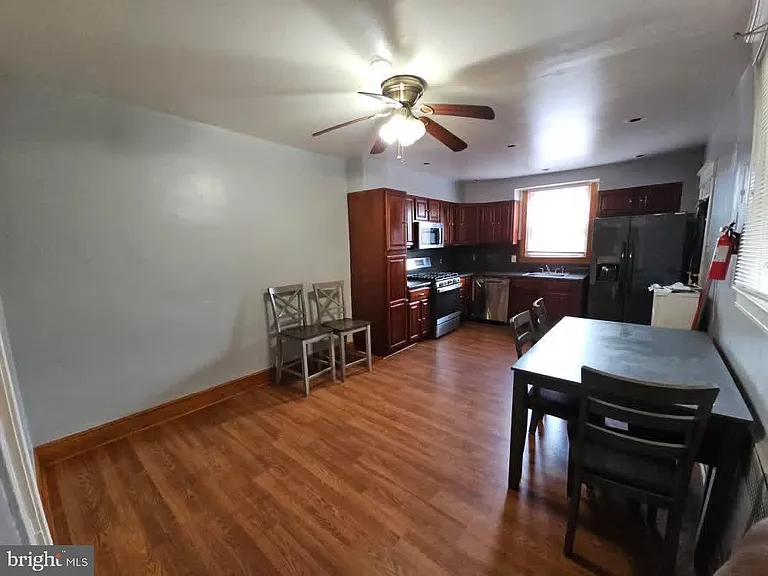 5736 Woodcrest Ave — Photo 7