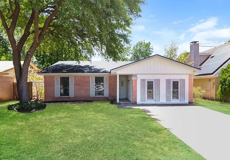2212 Oakdale Rd