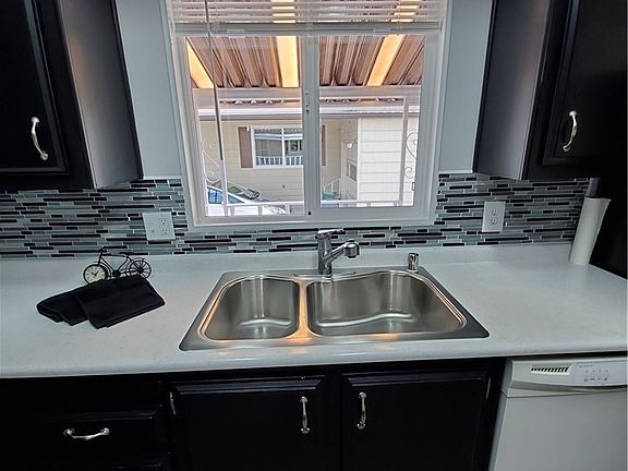 5th image of 1402 22nd St NE Unit 21