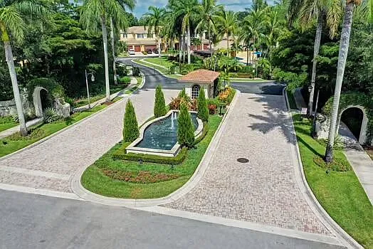 357 Chambord Terrace Palm — Photo 32