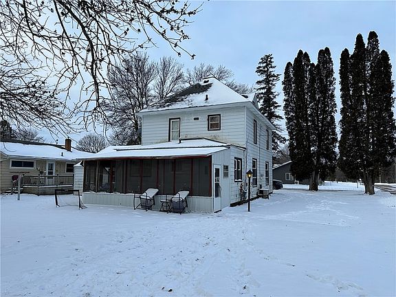 4th image of 512 Maple Street #1&2