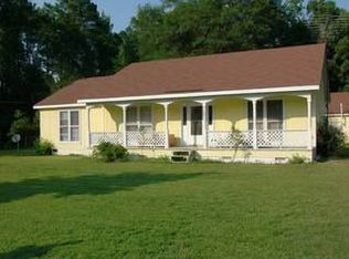 601 Elizabeth St, Tabor City, NC 28463
