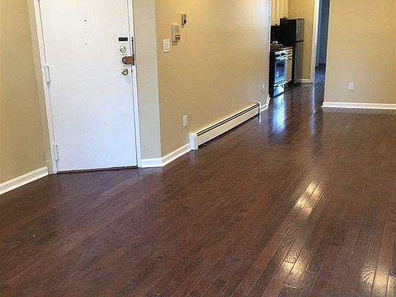 4th image of 3027 Kennedy Blvd #35