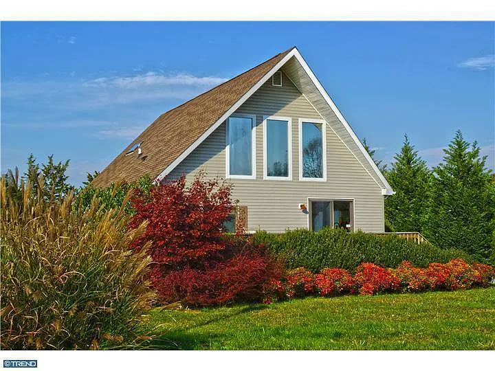Front View - Lots of light! - 14 Dartmouth Dr