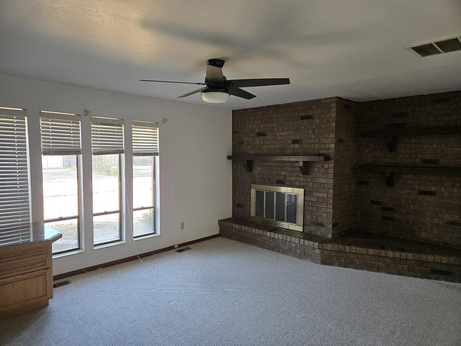 2212 S Whitbourne Pl — Photo 2