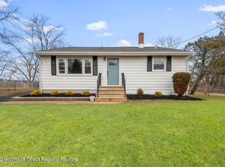 10 Dale Pl, Neptune, NJ 07753