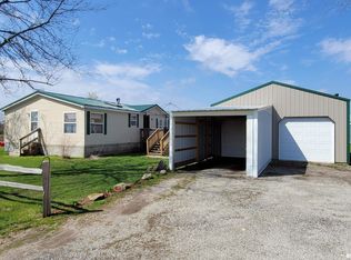 5655 Landmark Rd, Iuka, IL 62849