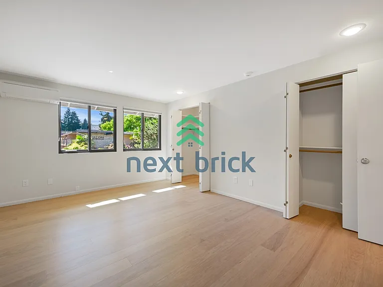 100 108th Ave SE #BELLEVUE 100 — Photo 18