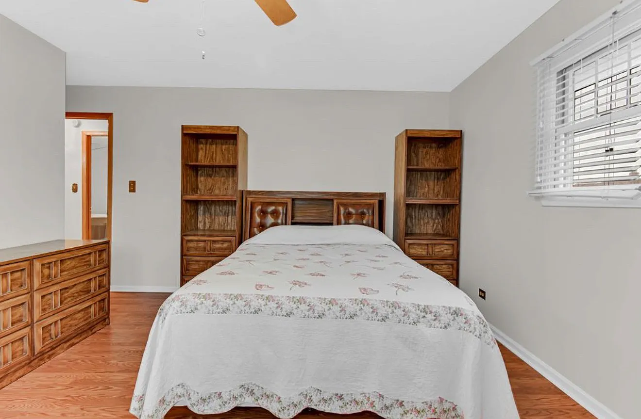 4 bed, 1590 sqft, $3,500 — Photo 4