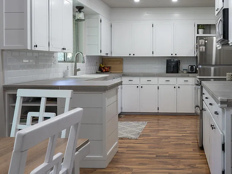 1527 N 1400 W — Photo 5
