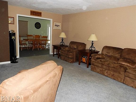 3rd image of 62 Kirkwood Dr
