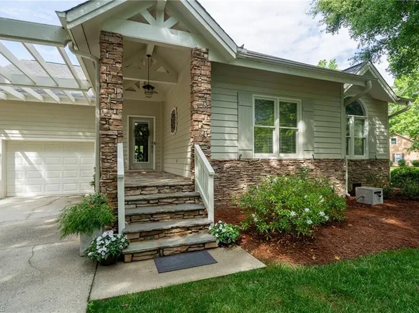444 Millingport Ln, New London, NC 28127