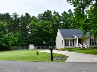 654 Logan Ln, Liberty, NC 27298