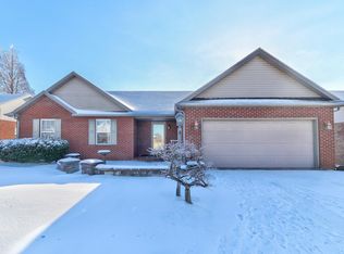10613 Midway Dr, Newburgh, IN 47630