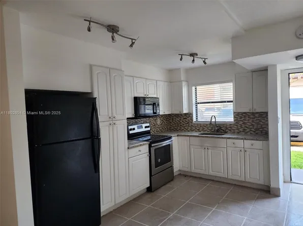 6020 Shakerwood Cir APT 103, Fort Lauderdale, FL 33319