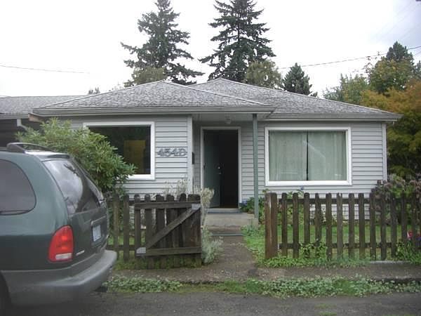 1st image of 454 SE 7th Ave #A-b