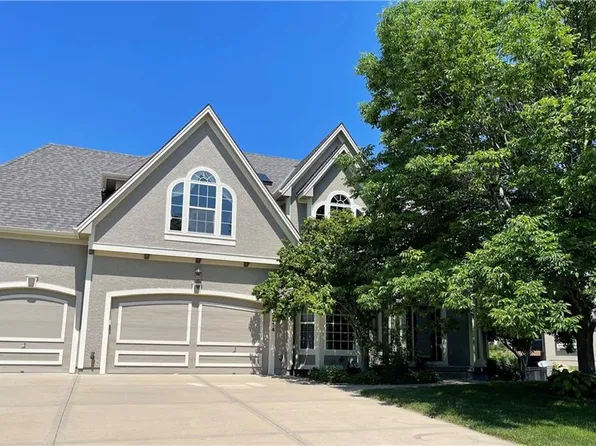 2514 Lake Breeze Dr, Lees Summit, MO 64086