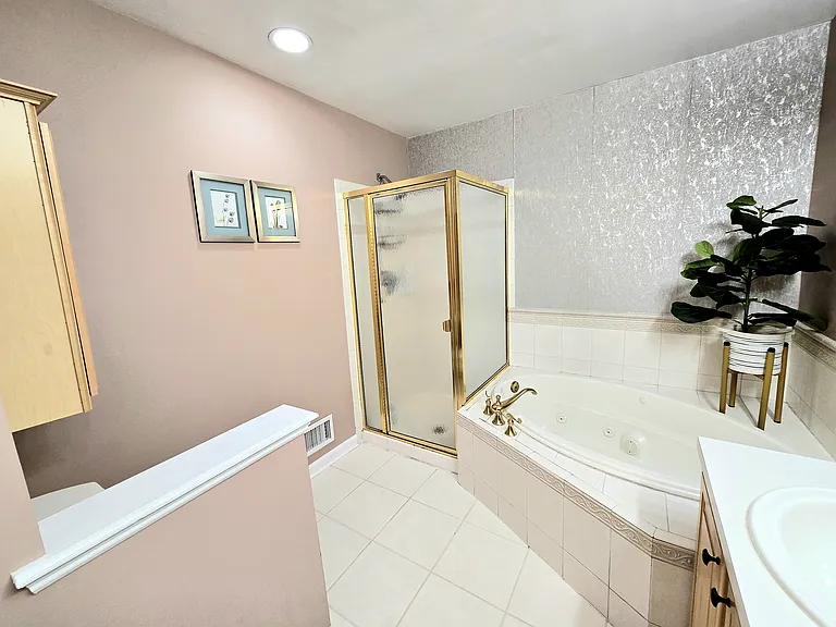 324 Winthrop Dr — Photo 10
