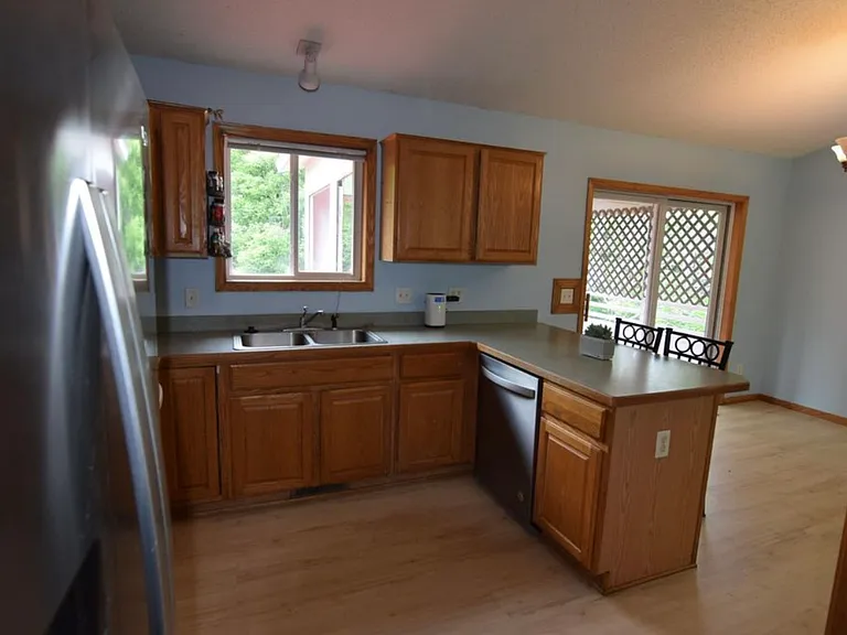 5756 Woodbridge Dr — Photo 5