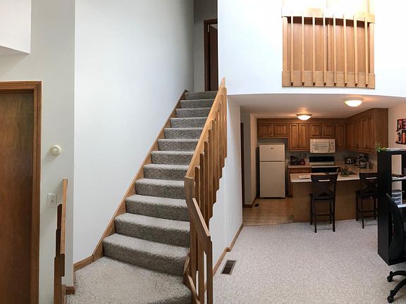 2nd image of 26 Ivy Ln