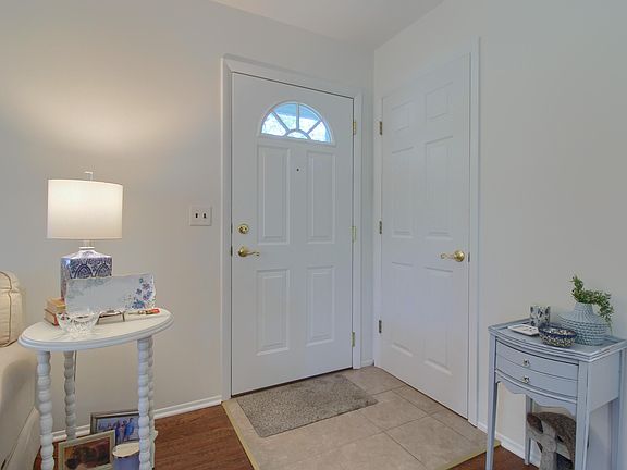 5th image of 44507 N Umberland Cir