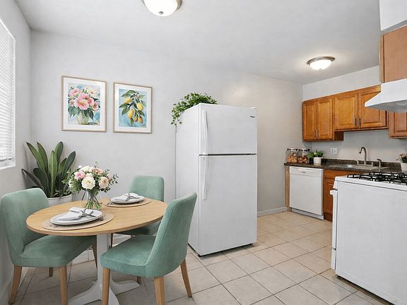 5th image of 617 Hilltop Dr #6411226
