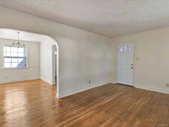 3rd image of 1507 Yale Ave
