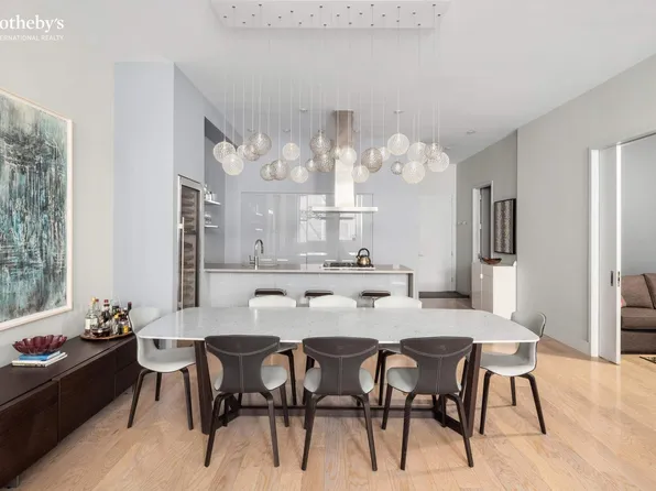 420 West 25th Street image 4 of 17