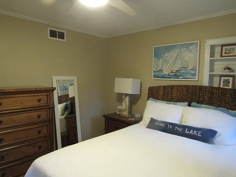 1137 Dorwood Dr — Photo 12