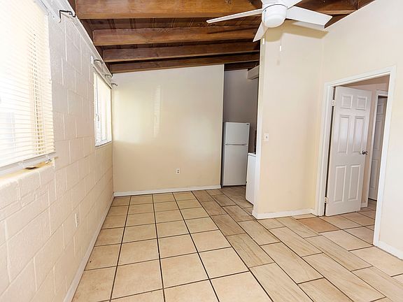 2nd image of 300 Montana Ave APT 1