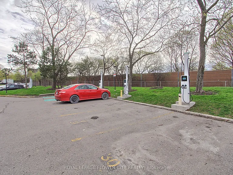 10 Sunny Glen Cres #909 — Photo 34