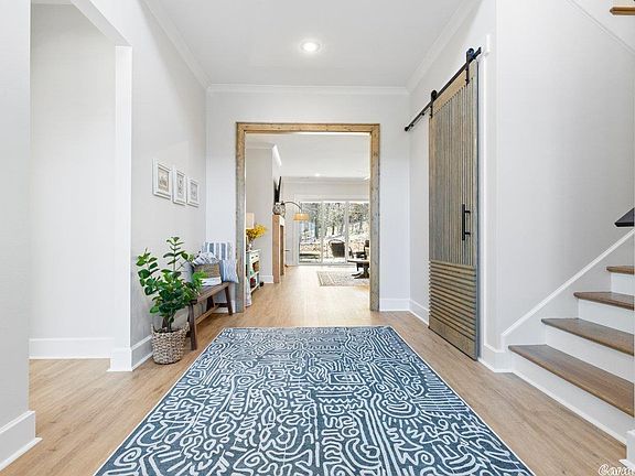 4th image of 18 Corlay Dr