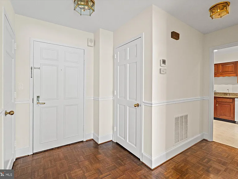 8101 Connecticut Ave #S410 — Photo 32