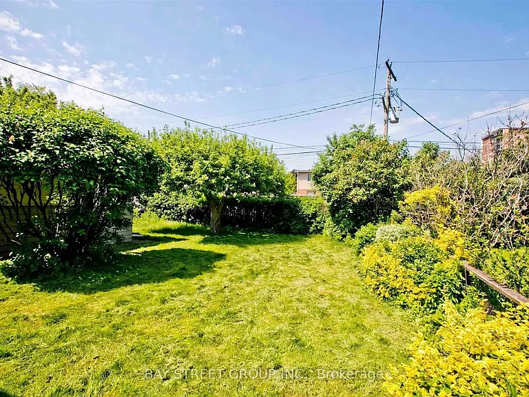 40 Greylawn Cres — Photo 13