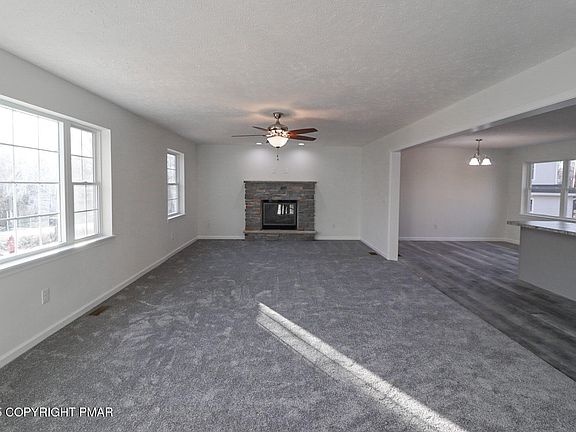 4th image of 3123 Carobeth Dr