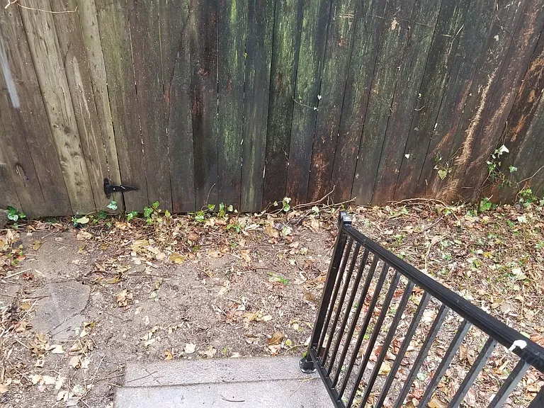 232 E Garrett St — Photo 1